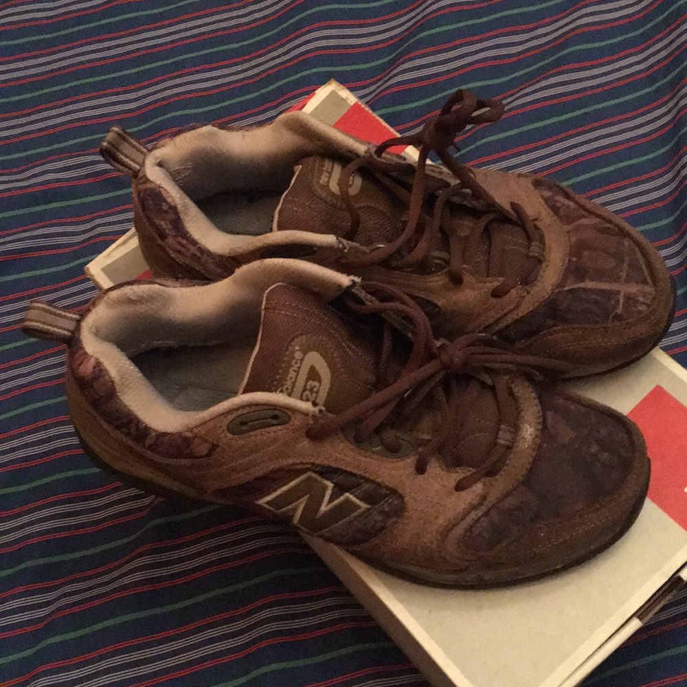 New Balance 623 non slip shoe Sz 9.5